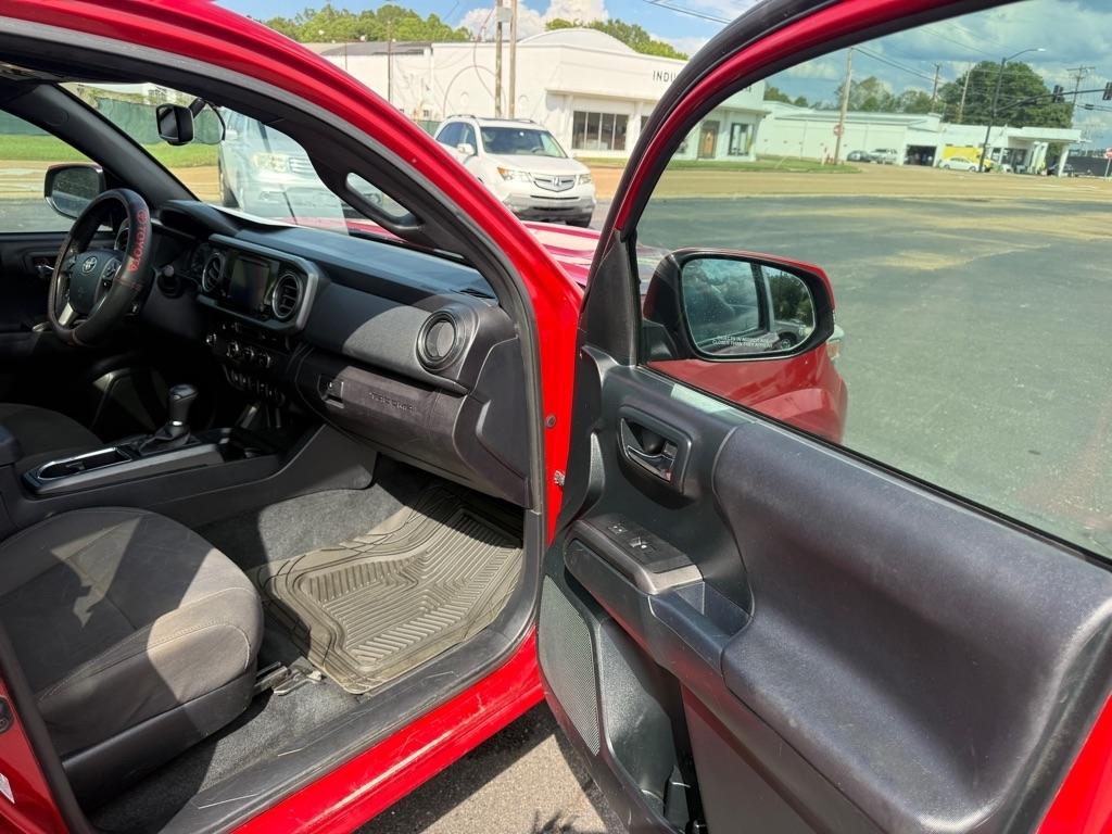 Toyota Tacoma  2017