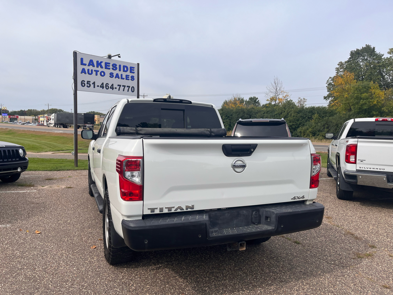 2022 Nissan Titan S Crew Cab photo 3
