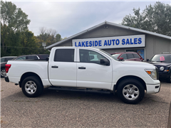 2022 Nissan Titan  2022 Nissan Titan
