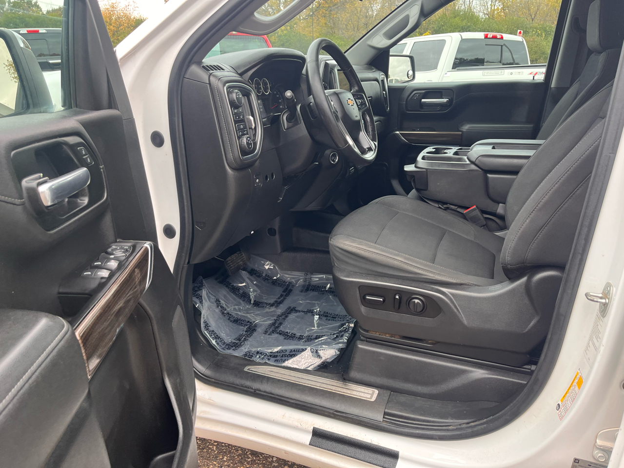 Chevrolet Silverado 1500 4WD Double Cab 147" LT 2020 Chevrolet Silverado 1500 4WD Double Cab 147" LT 2020