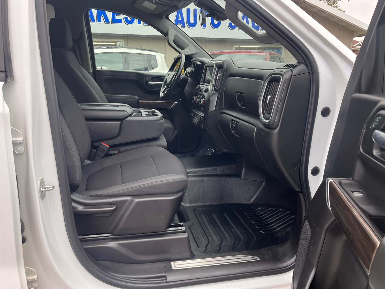 Chevrolet Silverado 1500 4WD Double Cab 147" LT 2020 Chevrolet Silverado 1500 4WD Double Cab 147" LT 2020