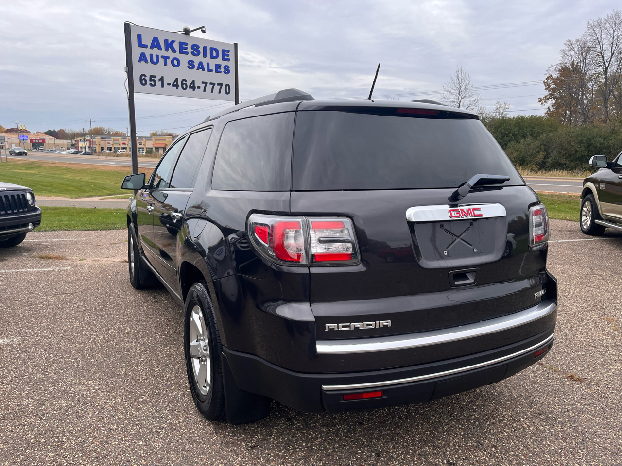GMC Acadia SLE 4D SUV AWD 2014 GMC Acadia SLE 4D SUV AWD 2014