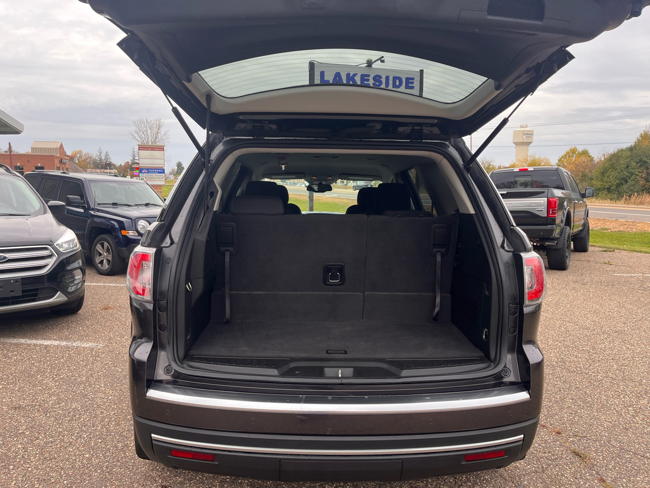 GMC Acadia SLE 4D SUV AWD 2014 GMC Acadia SLE 4D SUV AWD 2014