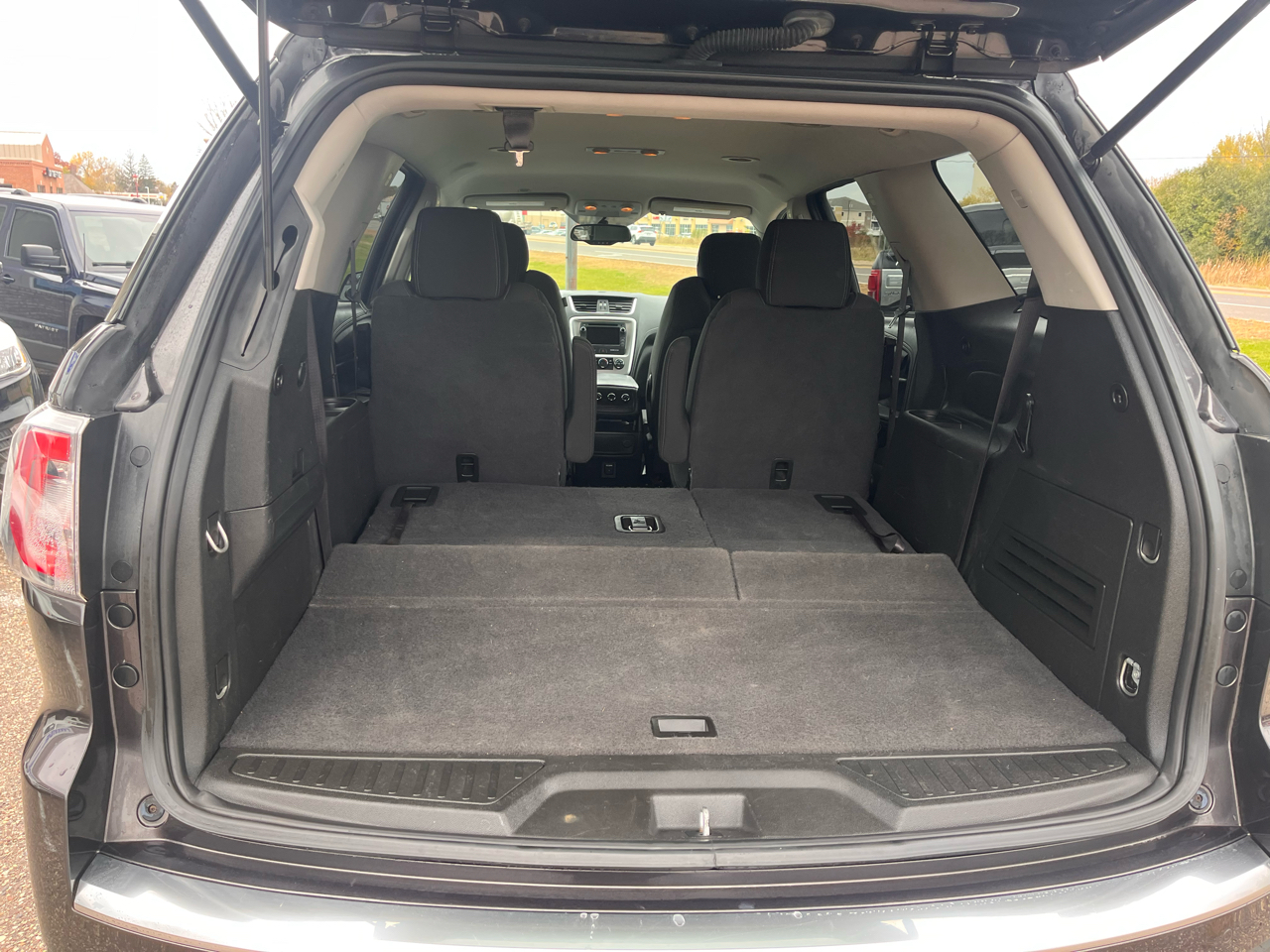 GMC Acadia SLE 4D SUV AWD 2014 GMC Acadia SLE 4D SUV AWD 2014