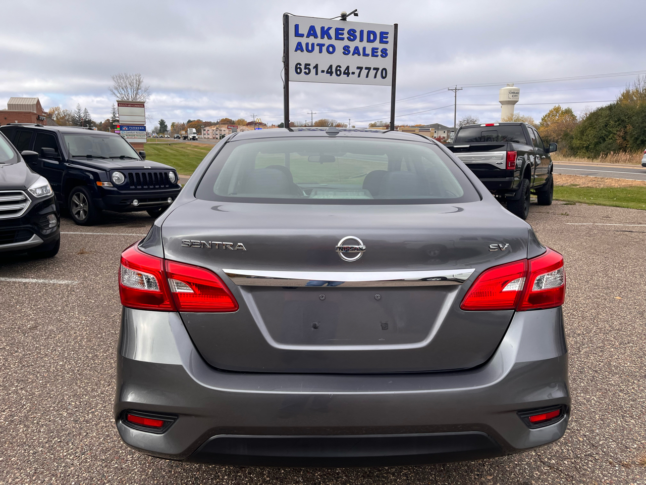 Nissan Sentra SV 4D Sedan 2018 Nissan Sentra SV 4D Sedan 2018