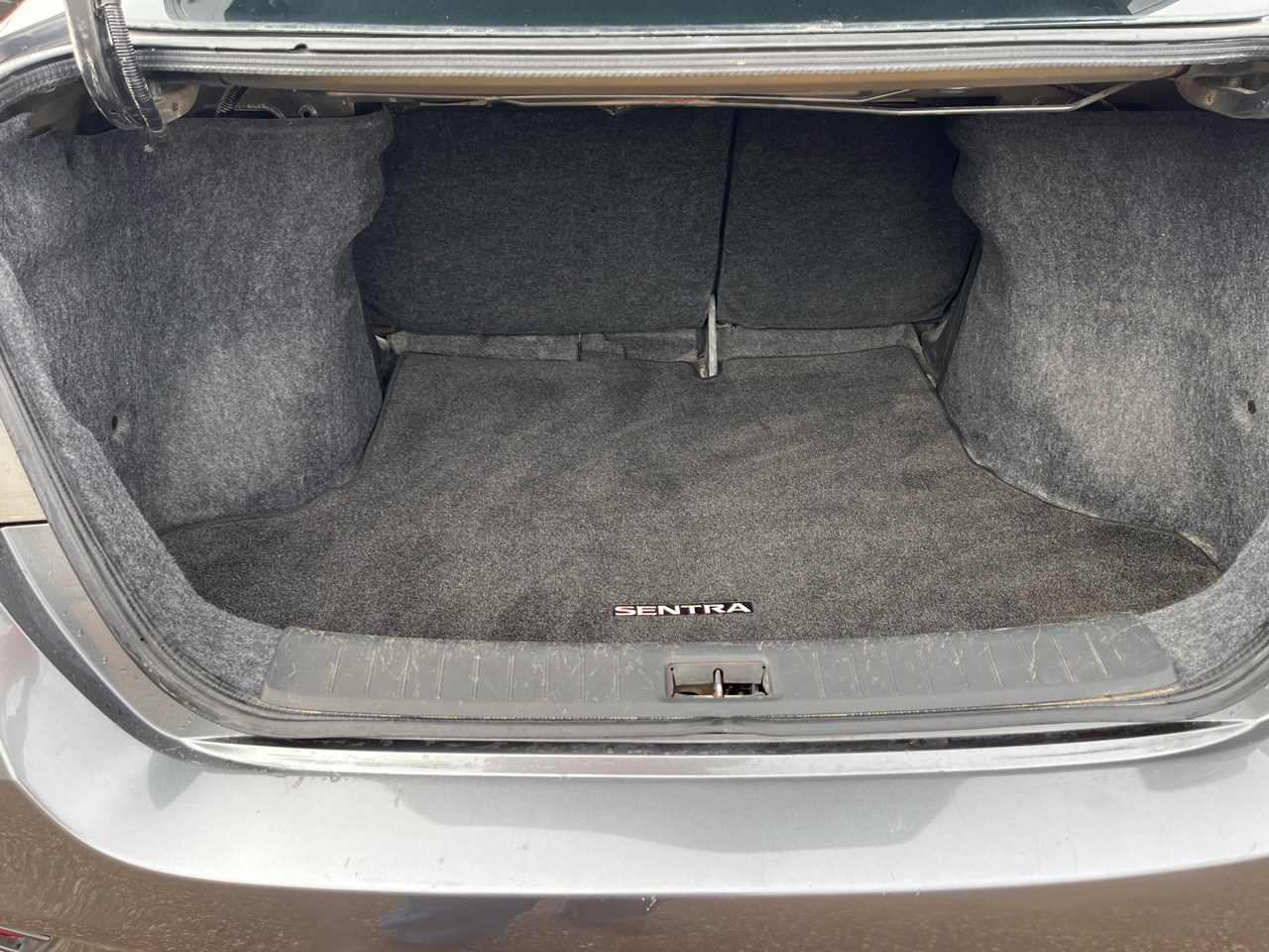 Nissan Sentra SV 4D Sedan 2018 Nissan Sentra SV 4D Sedan 2018