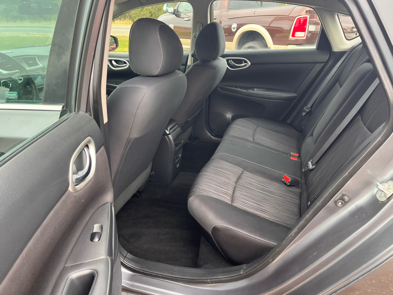 Nissan Sentra SV 4D Sedan 2018 Nissan Sentra SV 4D Sedan 2018