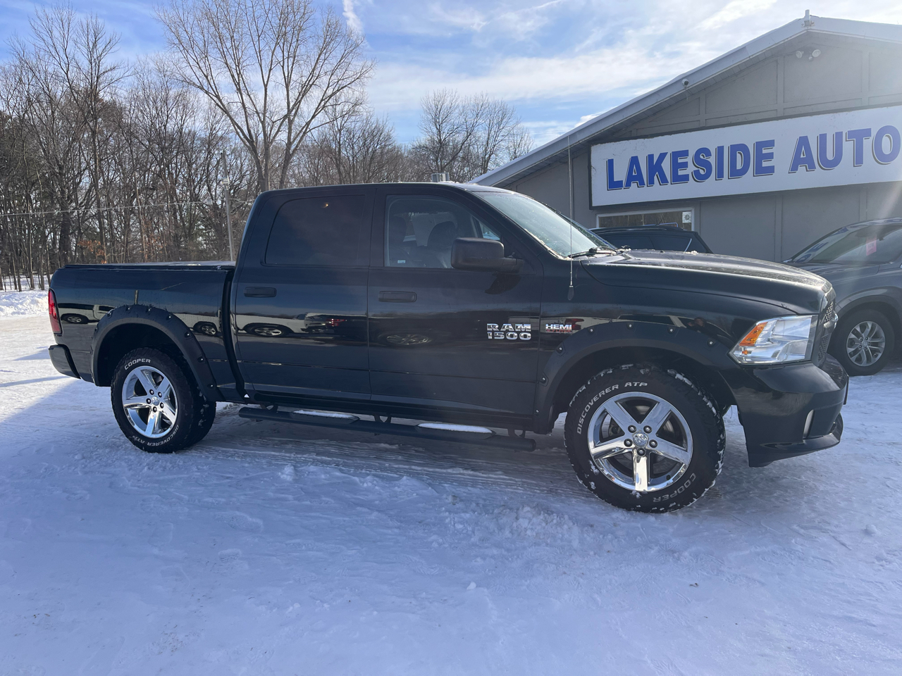 2014 RAM 1500 Express 4x4 Crew Cab 5'7" Box