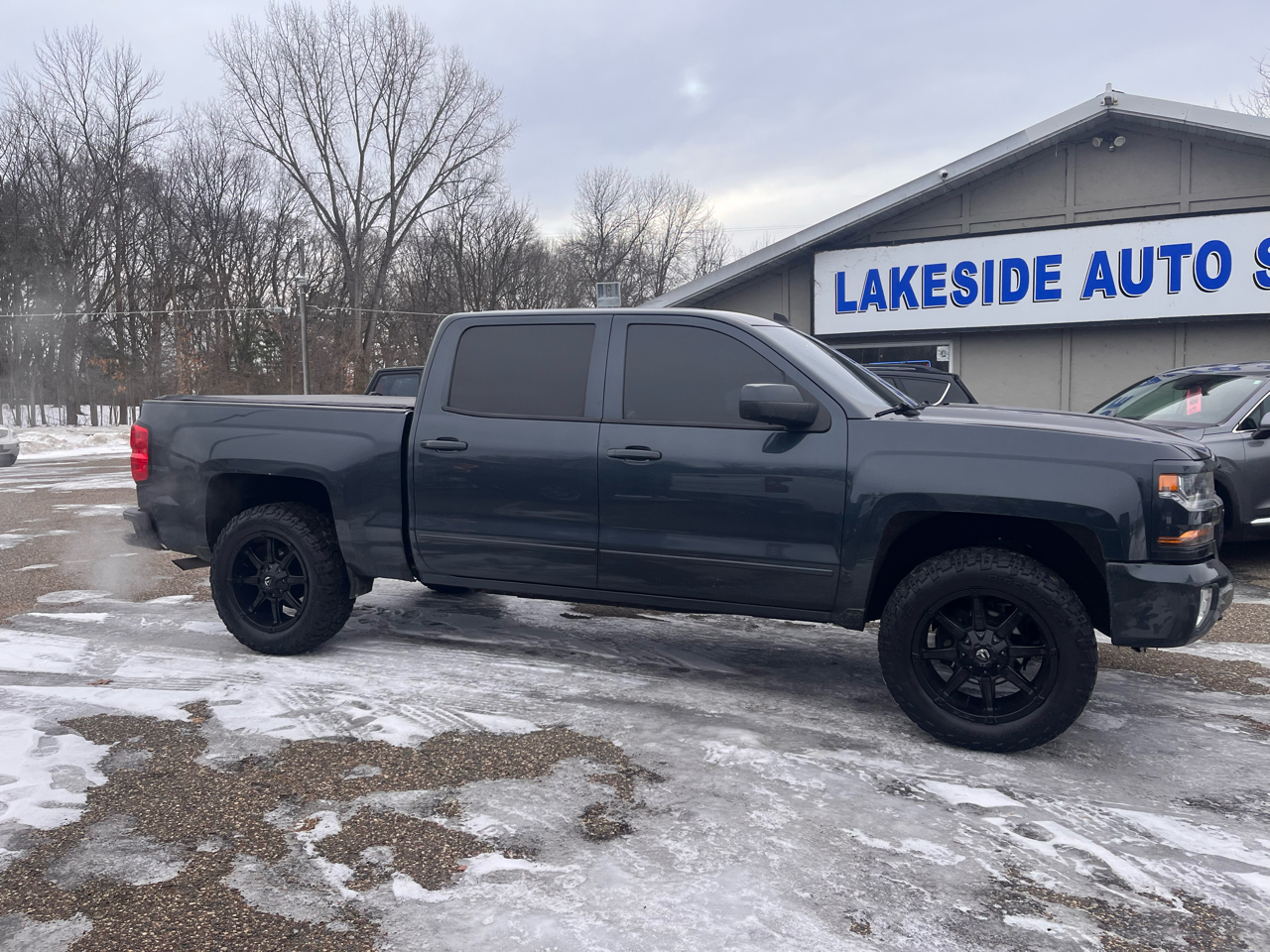 2017 Chevrolet Silverado 1500 4WD Crew Cab 143.5" LT