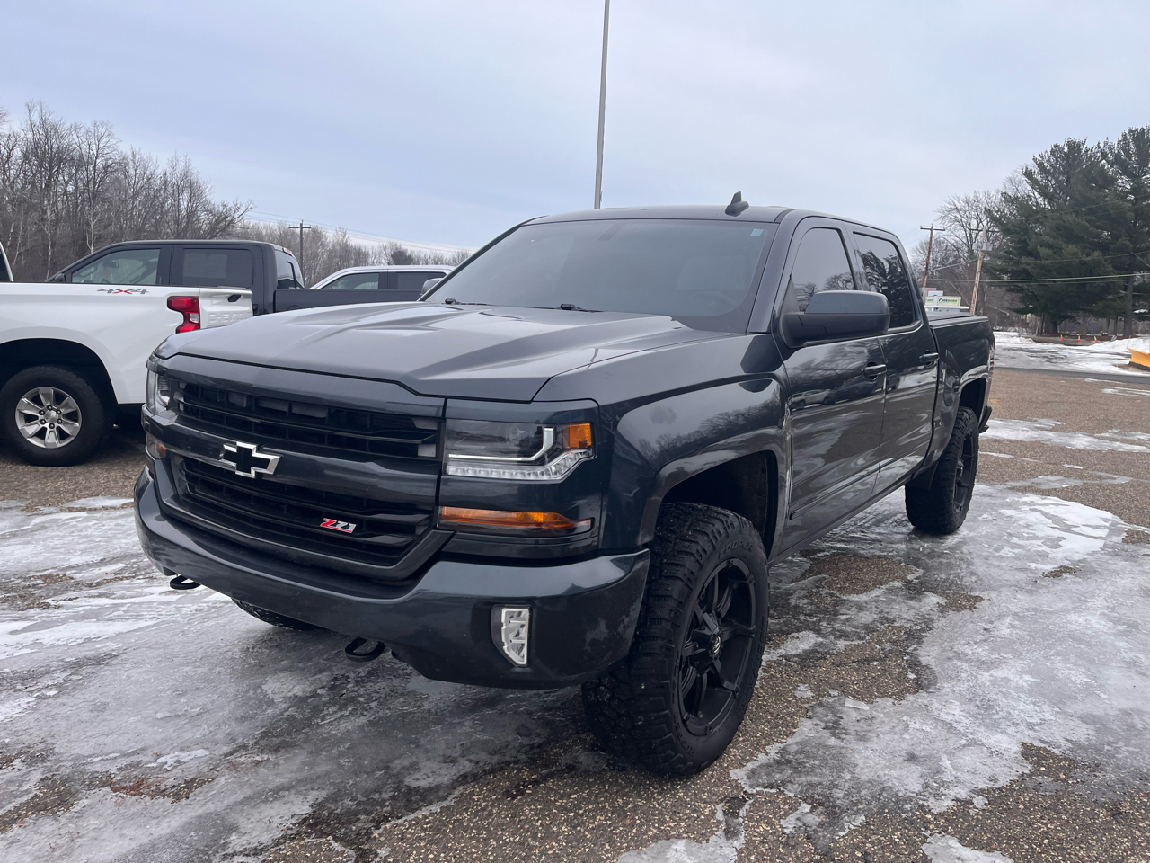 Chevrolet Silverado 1500 4WD Crew Cab 143.5" LT 2017