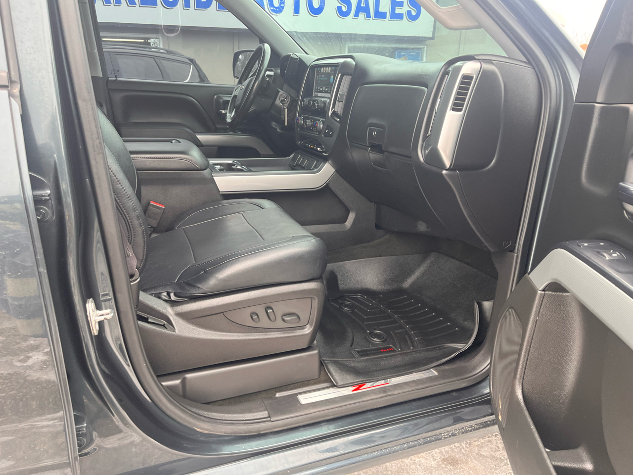 Chevrolet Silverado 1500 4WD Crew Cab 143.5" LT 2017