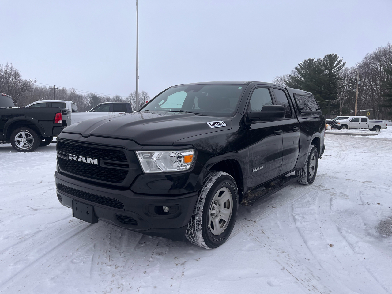 RAM 1500 4WD Quad Cab 140.5" Tradesman 2022