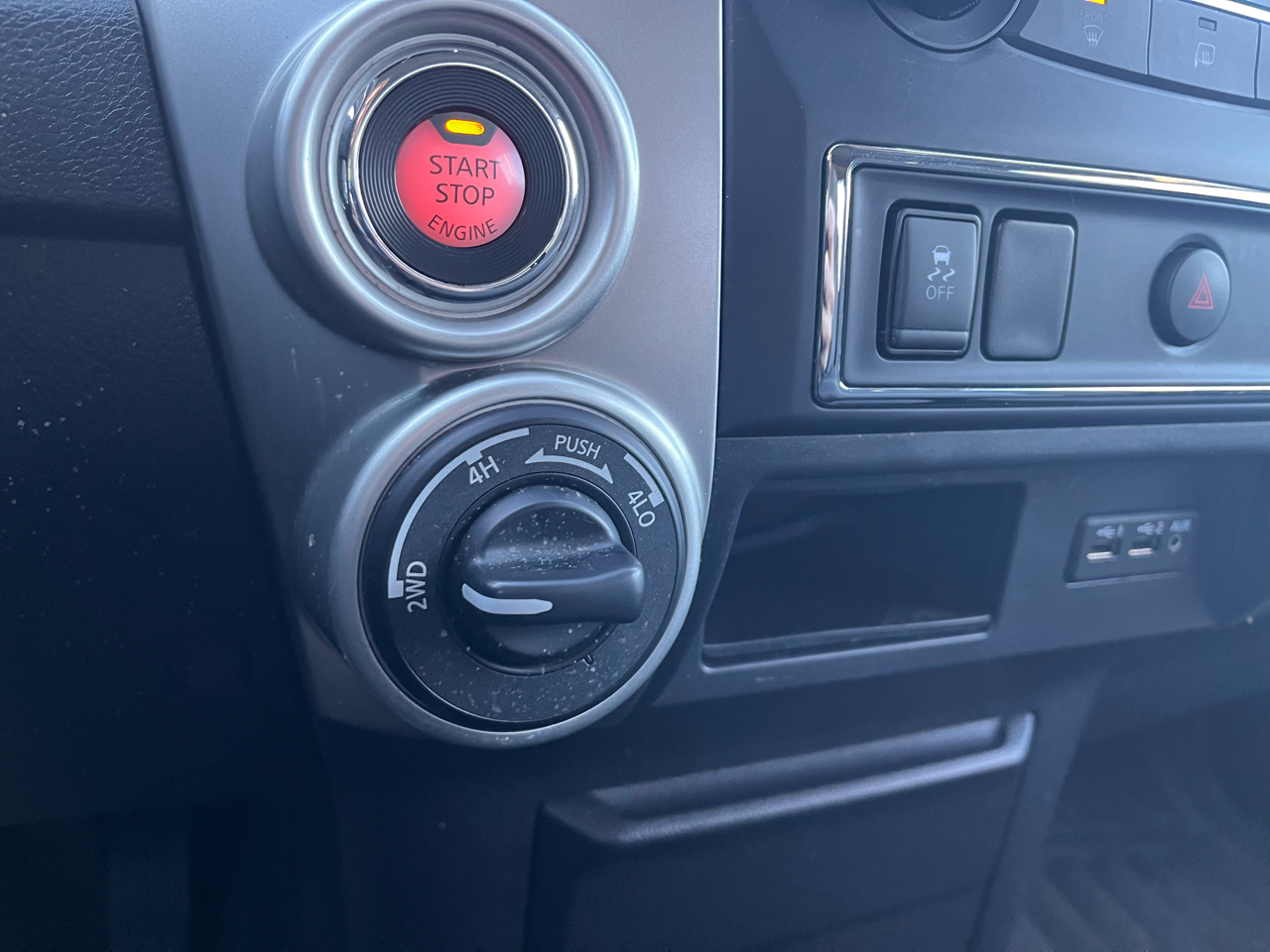 Nissan Titan 4WD Crew Cab SWB SV 2019