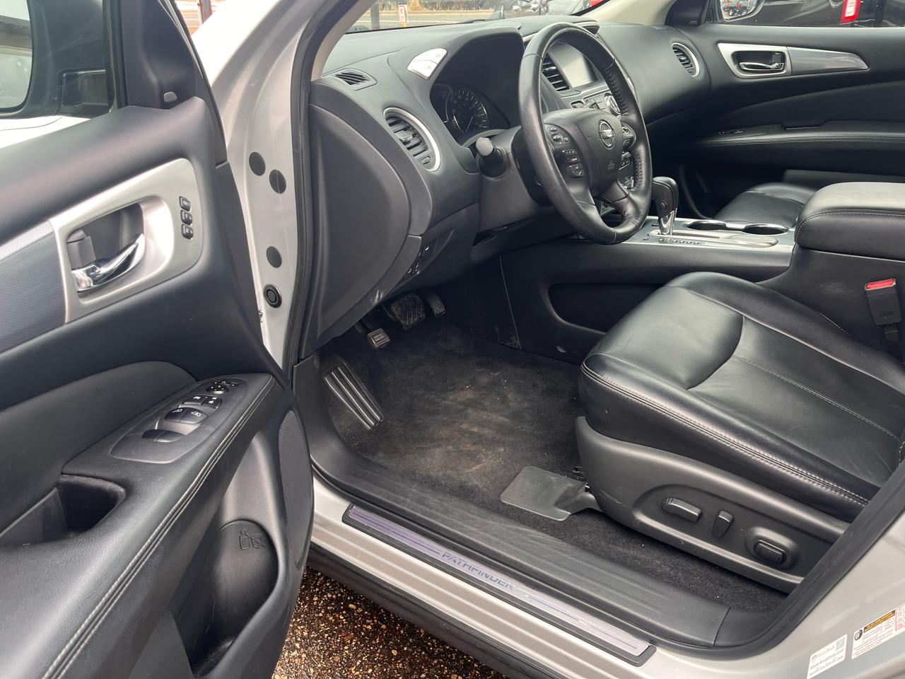 Nissan Pathfinder SL 2020