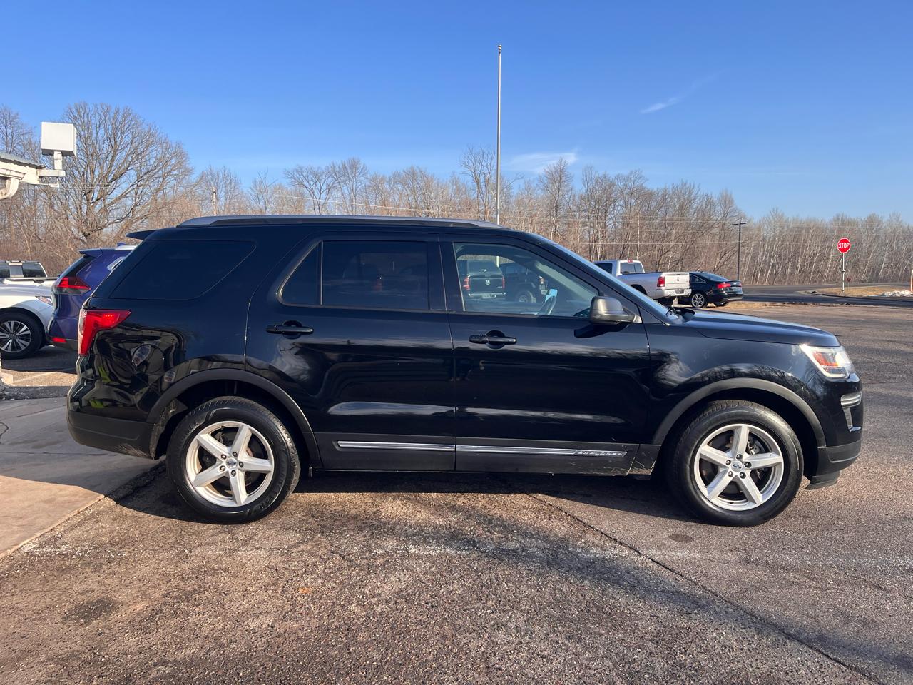 Ford Explorer 4dr XLT 2018