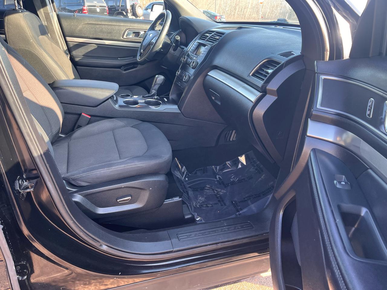 Ford Explorer 4dr XLT 2018