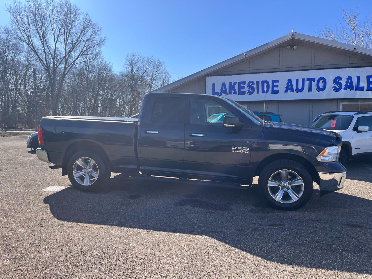 2016 RAM 1500 4WD Quad Cab 140.5" Big Horn