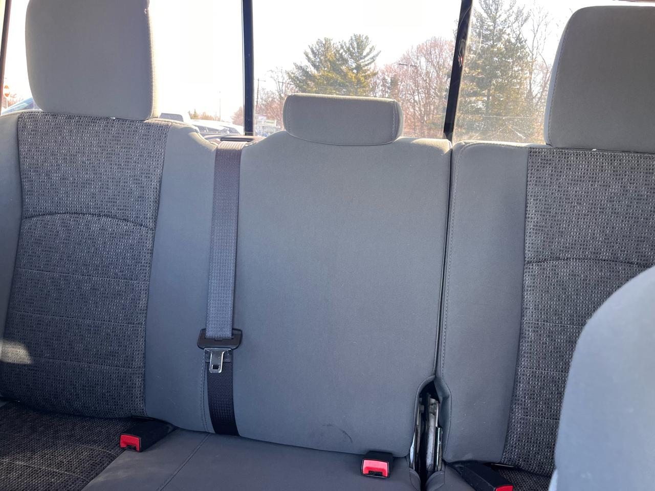 RAM 1500 4WD Quad Cab 140.5" Big Horn 2016