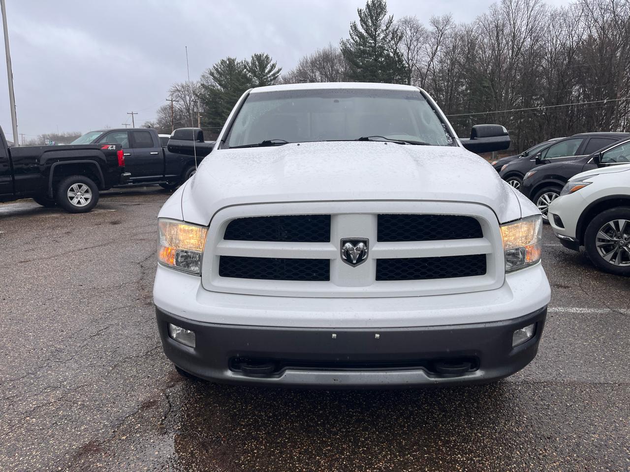 RAM 1500 4WD Crew Cab 140.5" Outdoorsman 2011