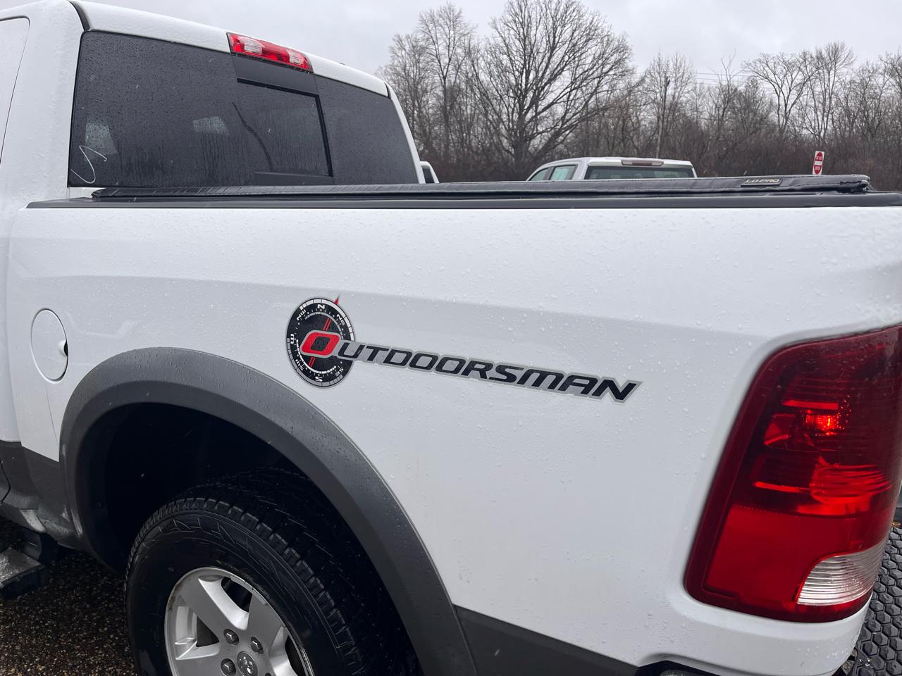 RAM 1500 4WD Crew Cab 140.5" Outdoorsman 2011