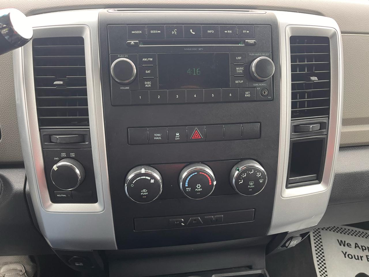 RAM 1500 4WD Crew Cab 140.5" Outdoorsman 2011