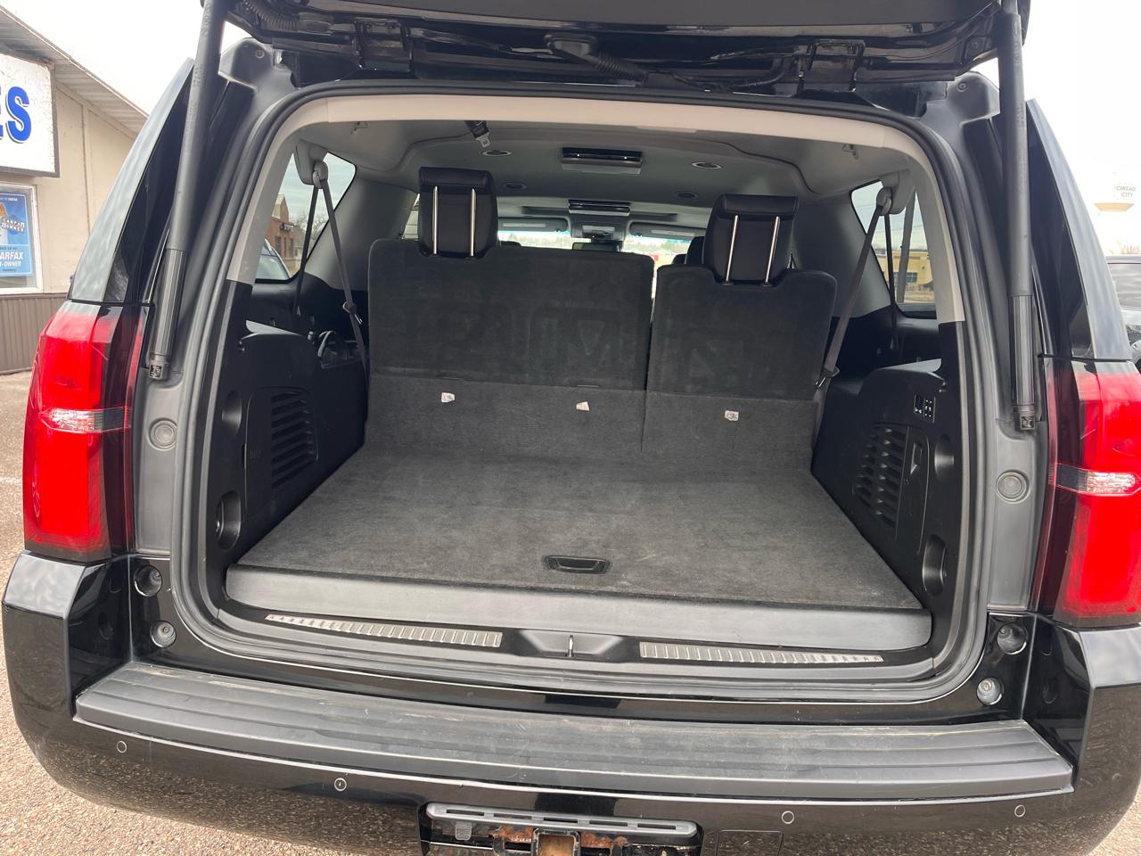 Chevrolet Suburban LT 4WD 2016