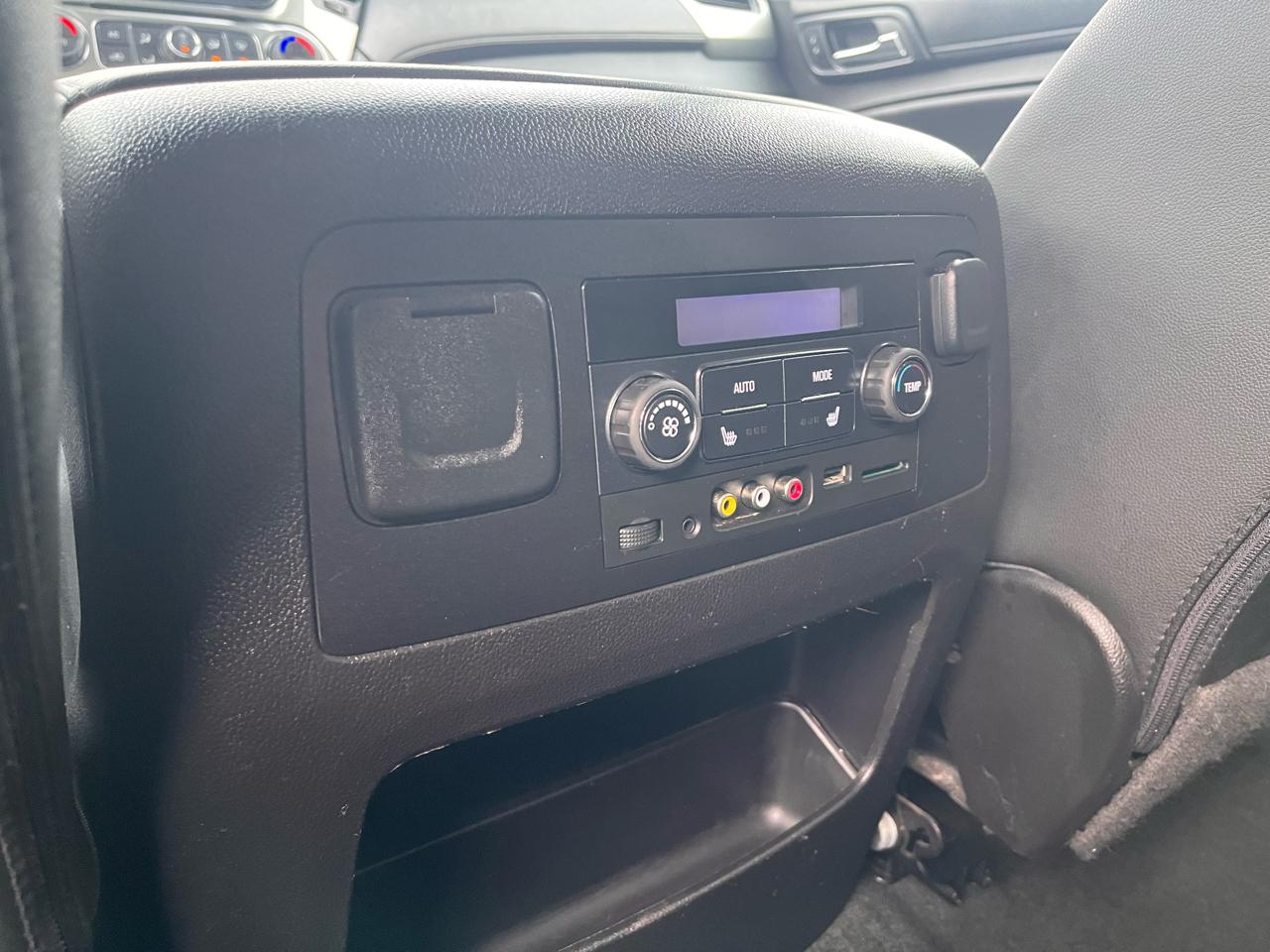 Chevrolet Suburban LT 4WD 2016