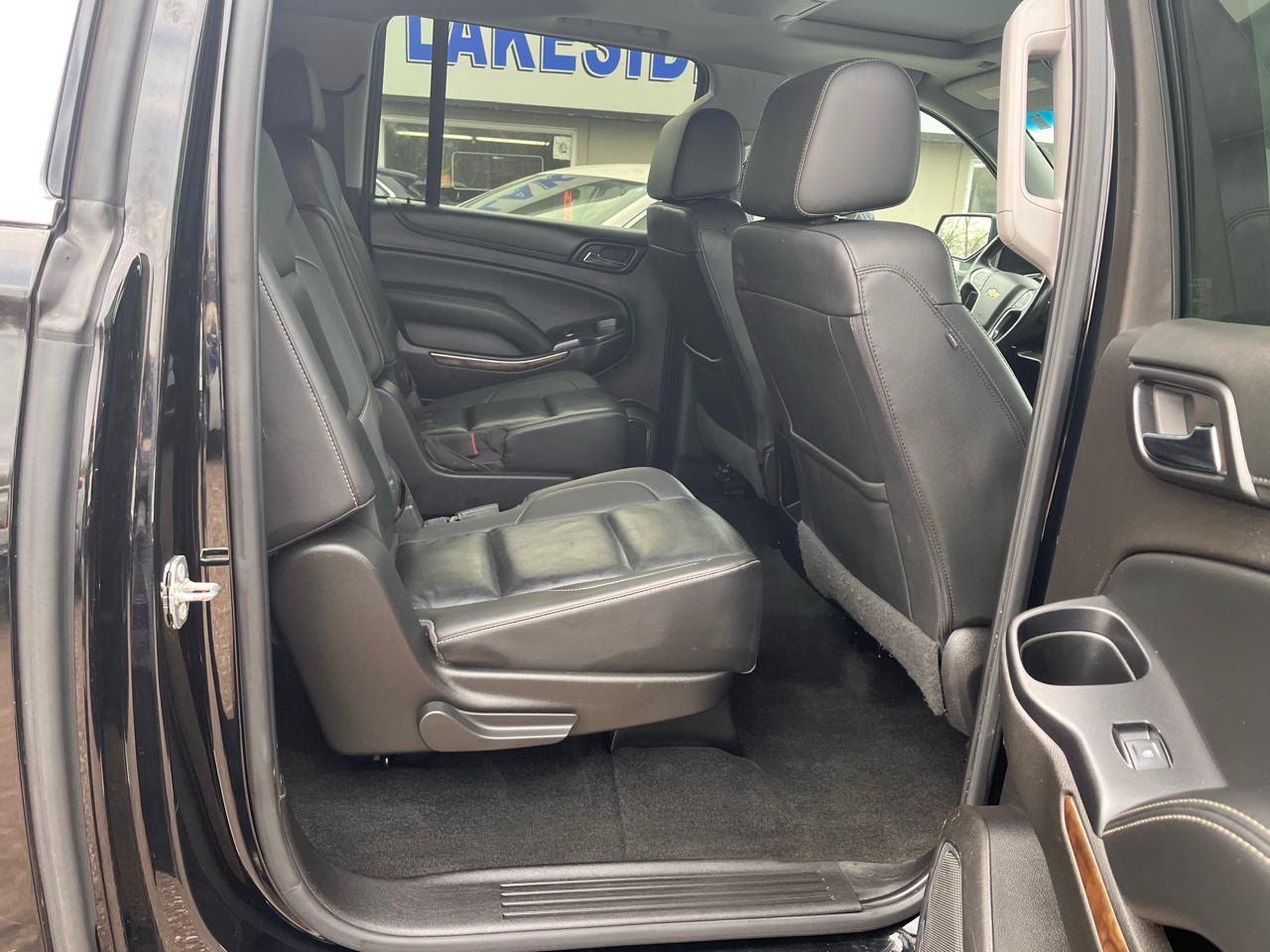 Chevrolet Suburban LT 4WD 2016