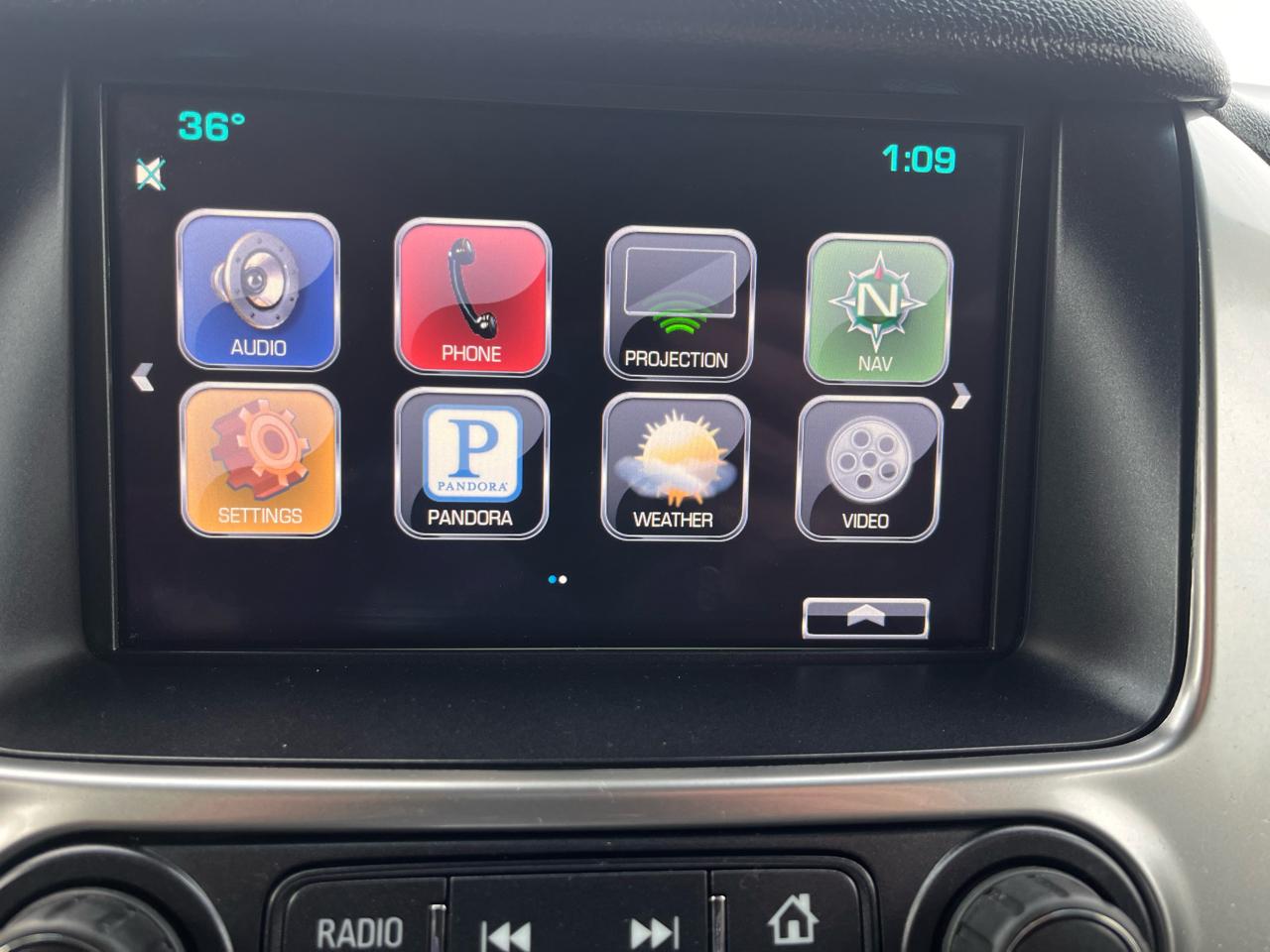 Chevrolet Suburban LT 4WD 2016