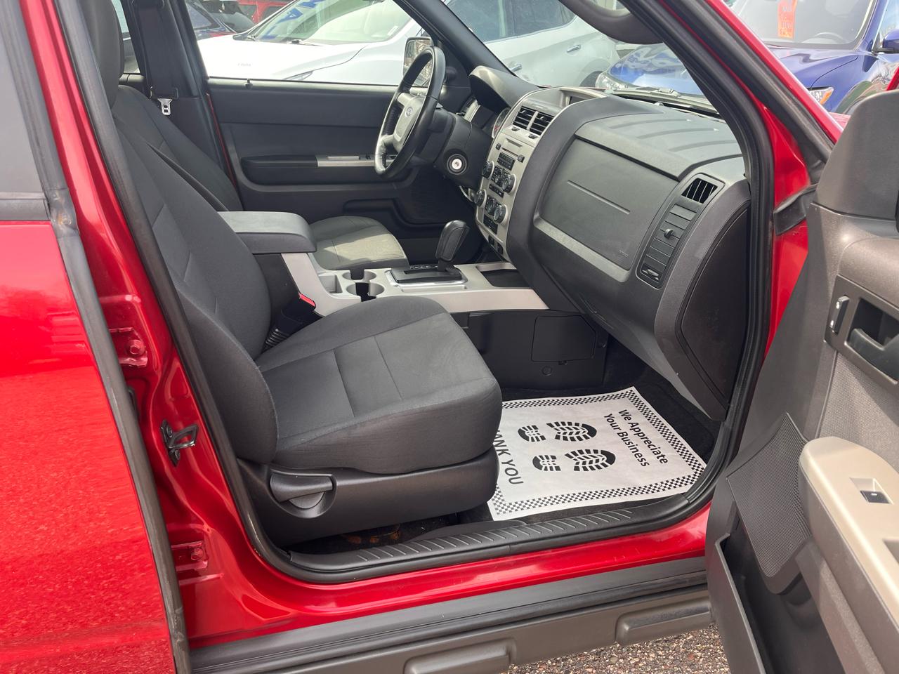 Ford Escape XLT FWD 2010