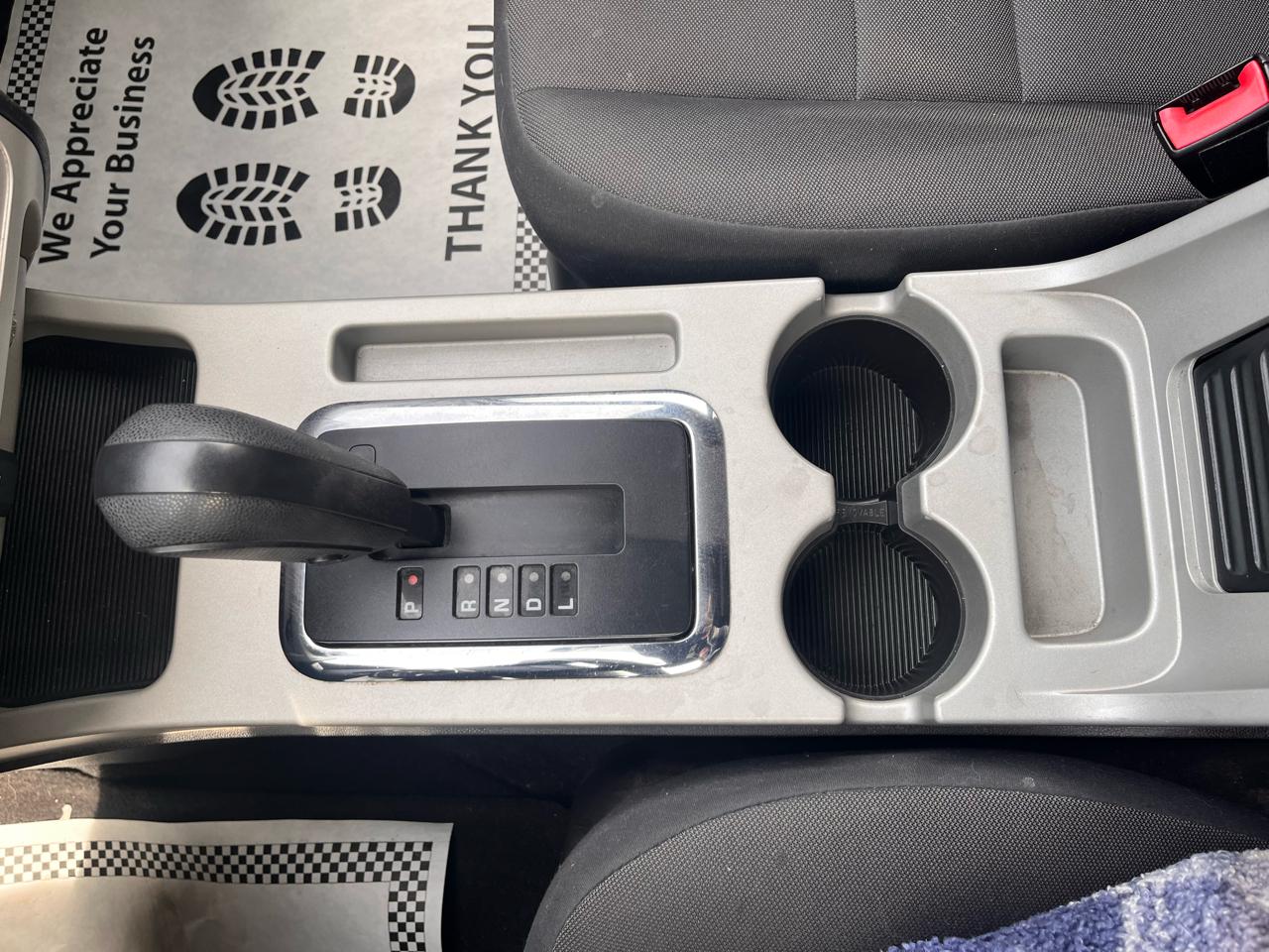 Ford Escape XLT FWD 2010