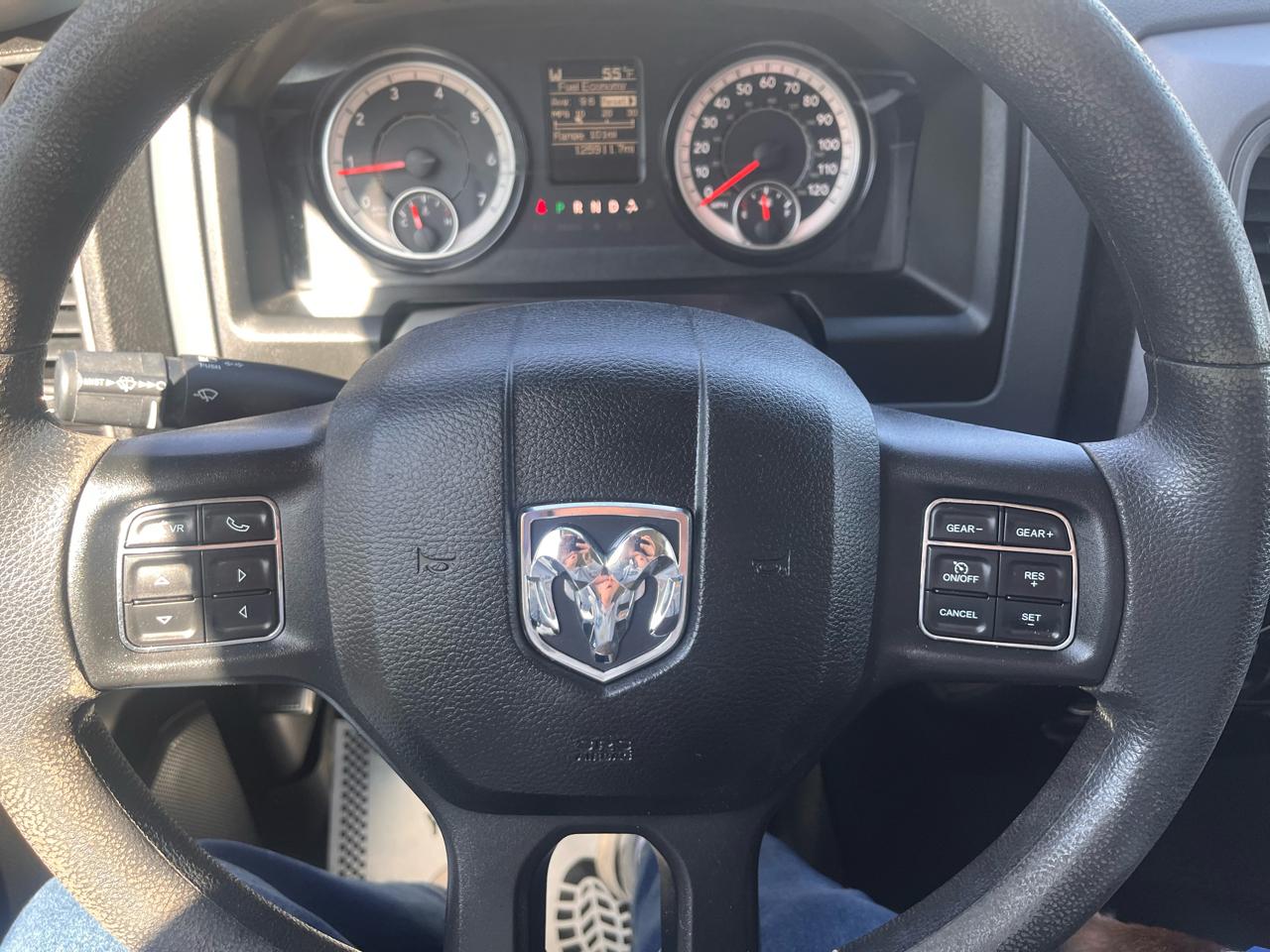 RAM 1500 Classic Express 4x4 Crew Cab 5'7" Box 2019