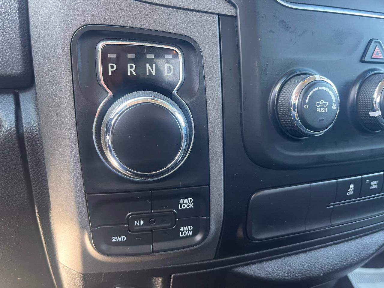 RAM 1500 Classic Express 4x4 Crew Cab 5'7" Box 2019