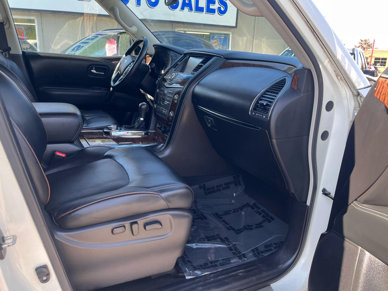 Nissan Armada Platinum AWD 2017