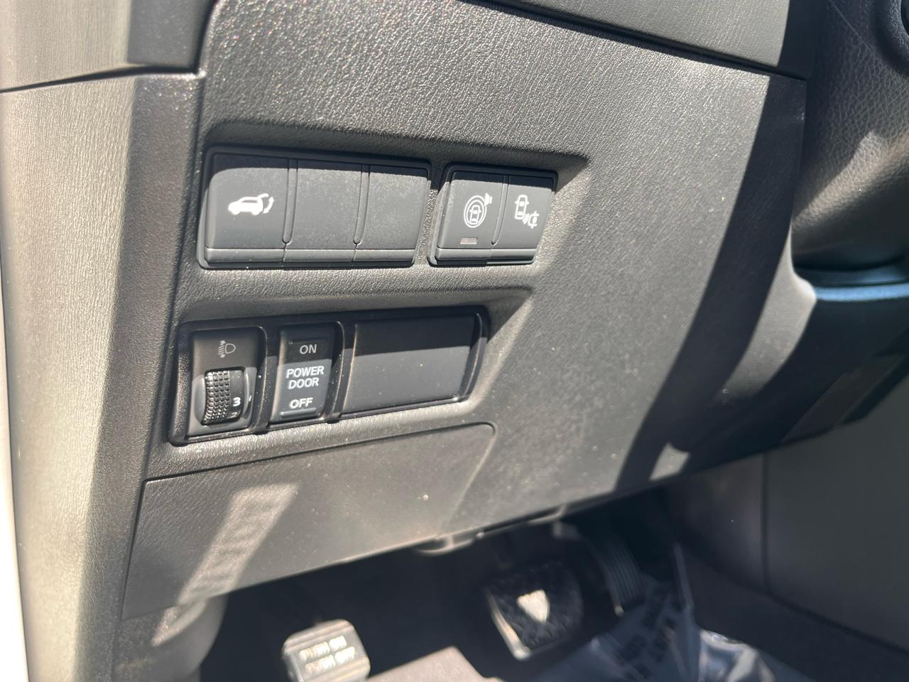 Nissan Armada Platinum AWD 2017
