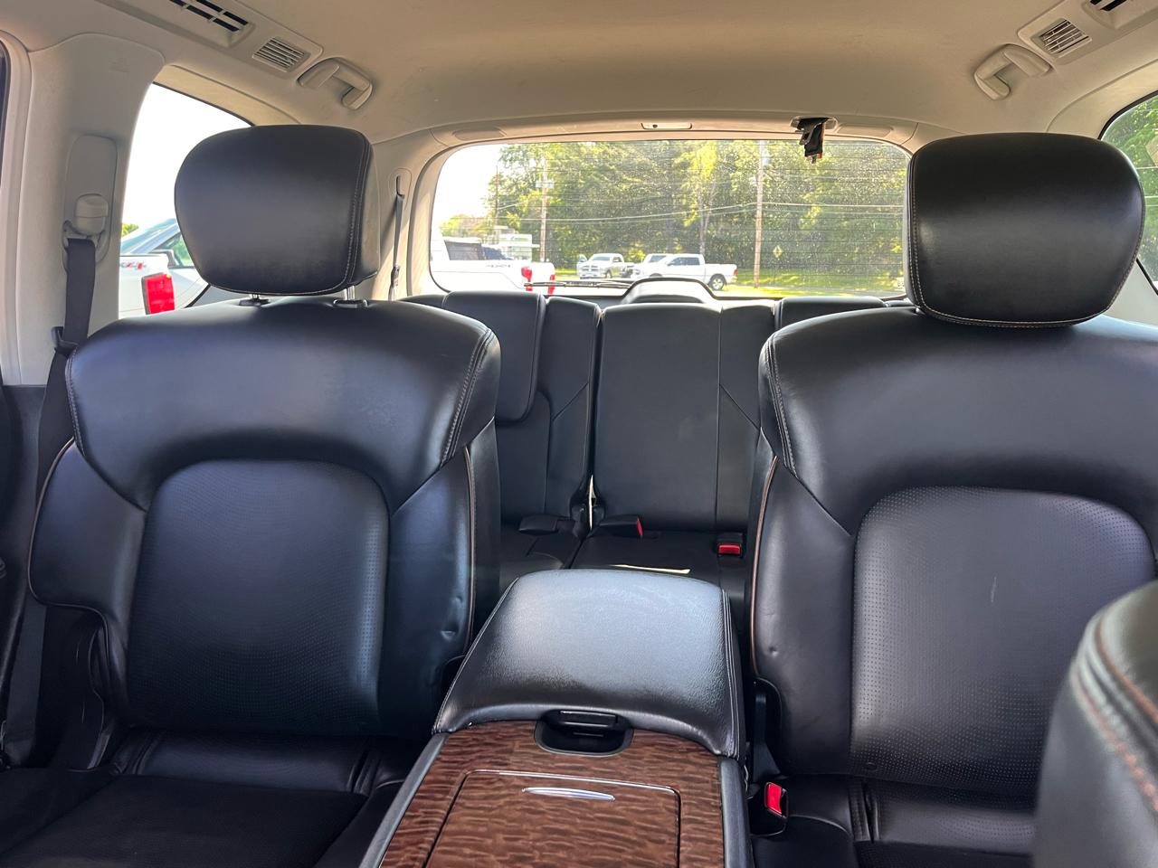 Nissan Armada Platinum AWD 2017