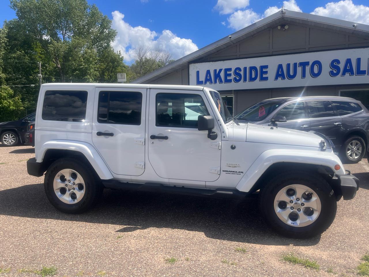 Jeep Wrangler Unlimited Sahara 4WD 2013