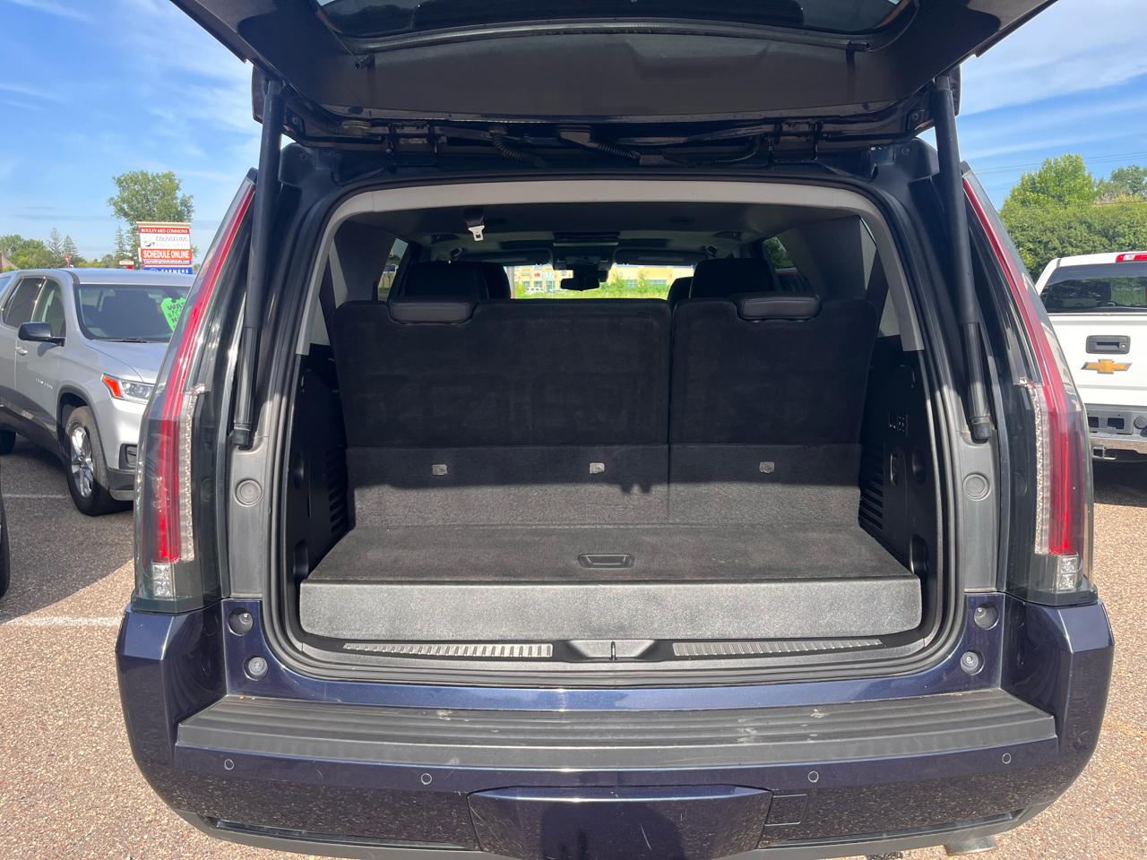 Cadillac Escalade Luxury 4WD 2017