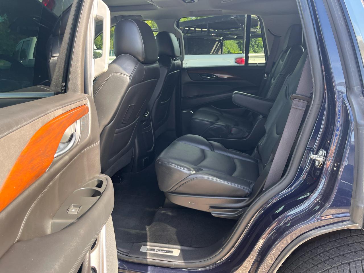 Cadillac Escalade Luxury 4WD 2017