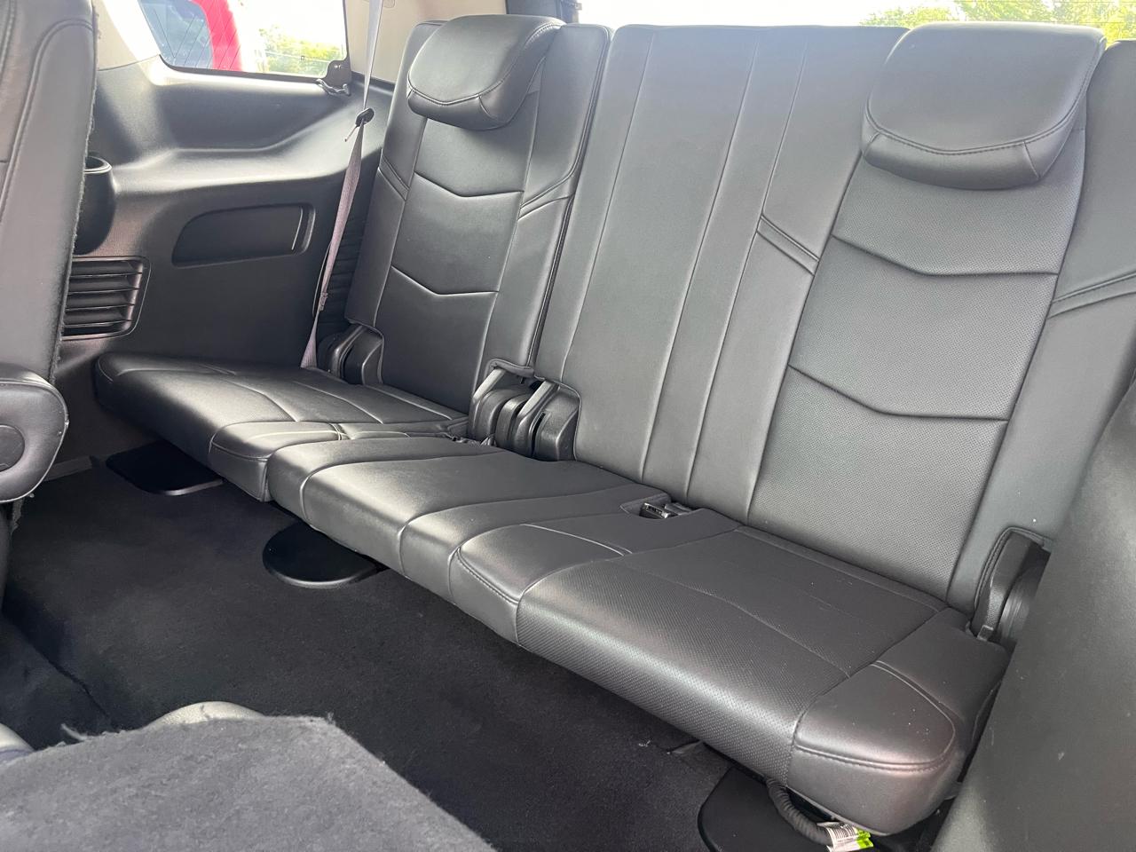 Cadillac Escalade Luxury 4WD 2017