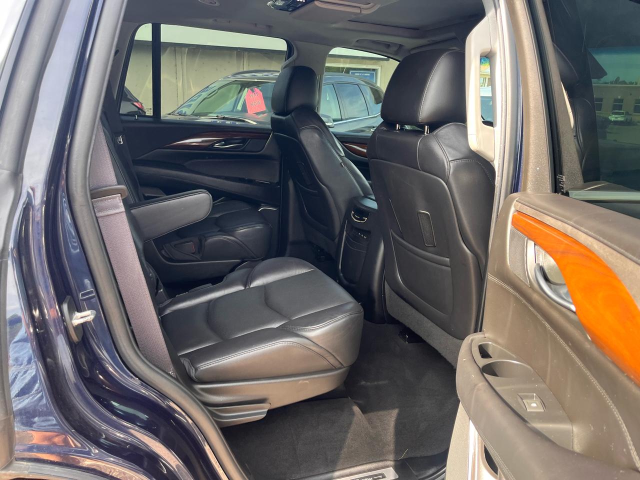 Cadillac Escalade Luxury 4WD 2017