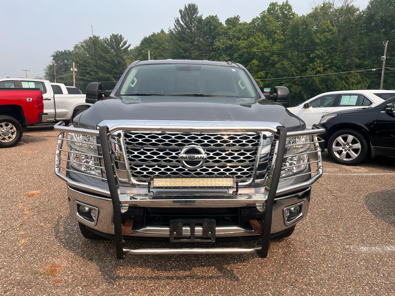 Nissan Titan 4x4 Crew Cab SV 2018