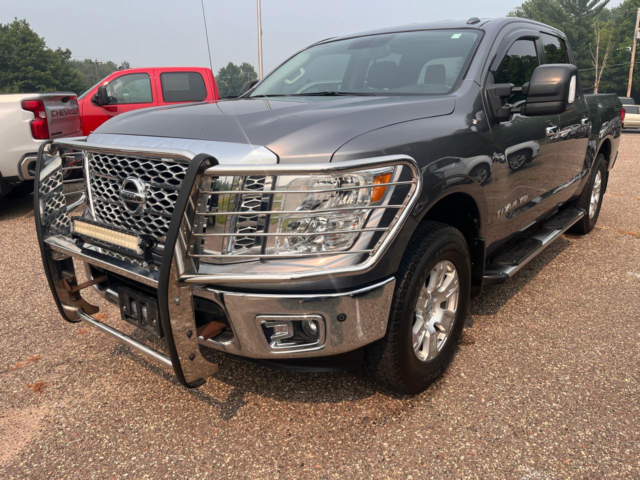 Nissan Titan 4x4 Crew Cab SV 2018