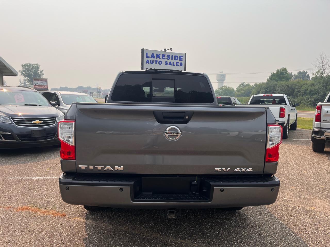 Nissan Titan 4x4 Crew Cab SV 2018