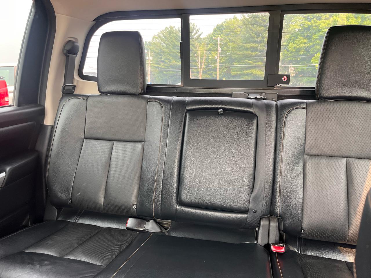 Nissan Titan 4x4 Crew Cab SV 2018