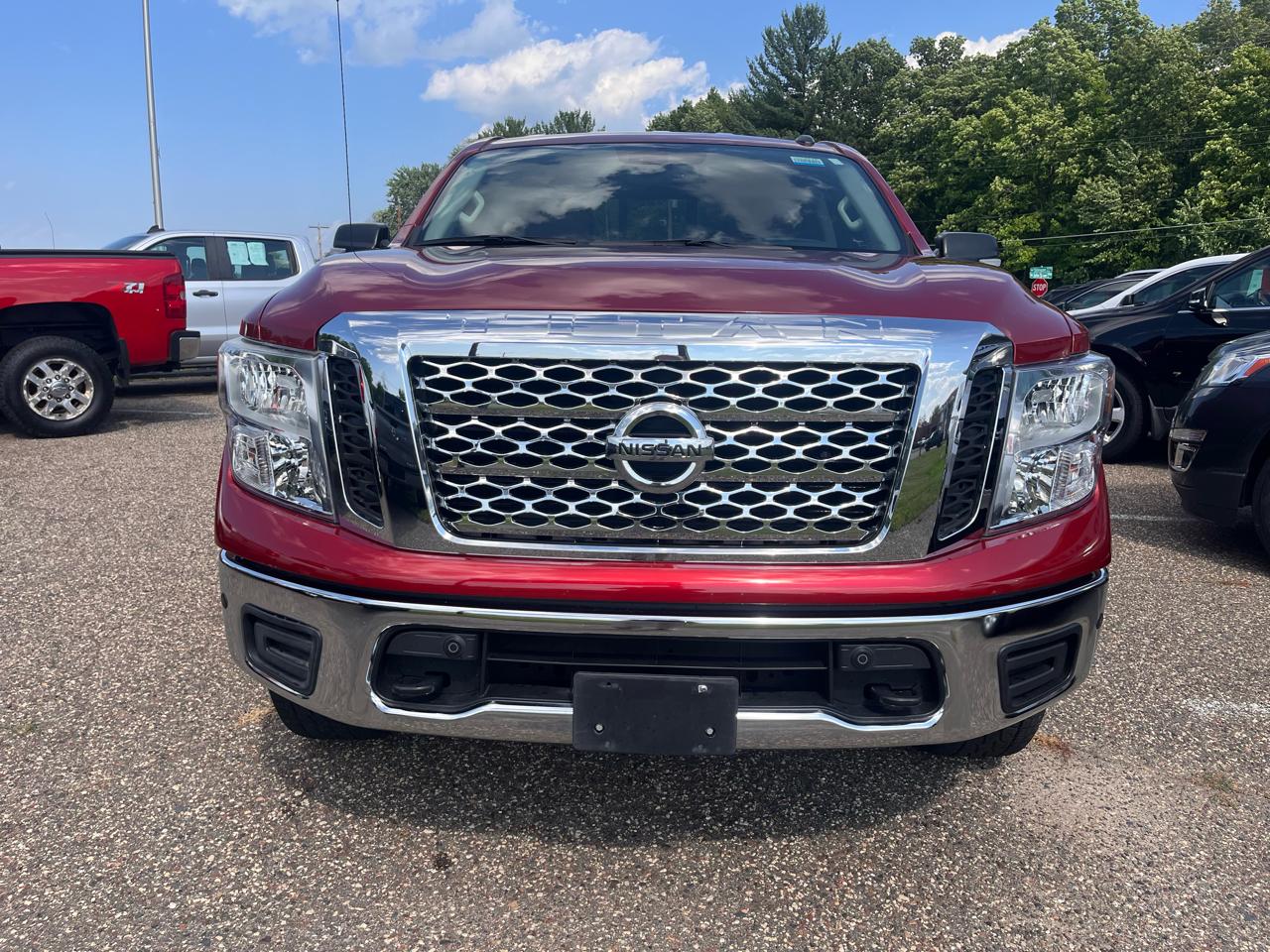 Nissan Titan 4x4 Crew Cab SV 2019