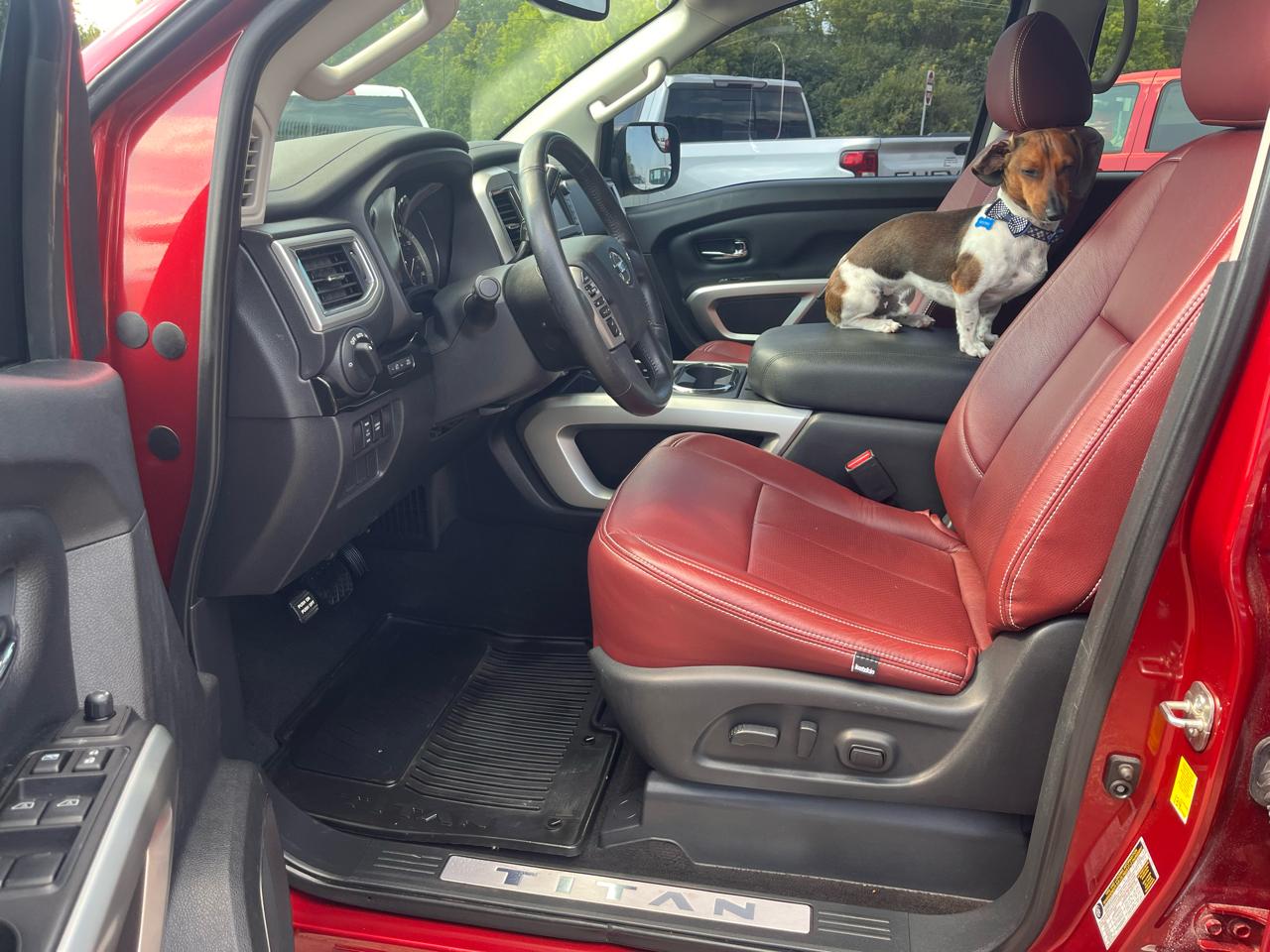 Nissan Titan 4x4 Crew Cab SV 2019