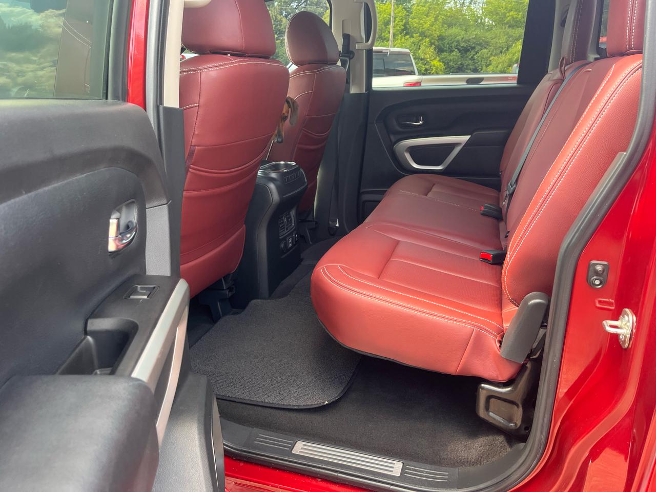 Nissan Titan 4x4 Crew Cab SV 2019