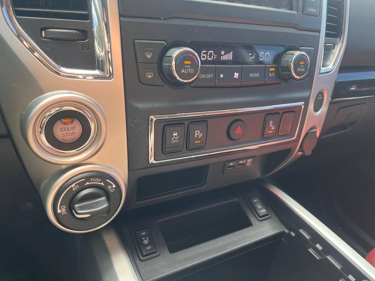 Nissan Titan 4x4 Crew Cab SV 2019