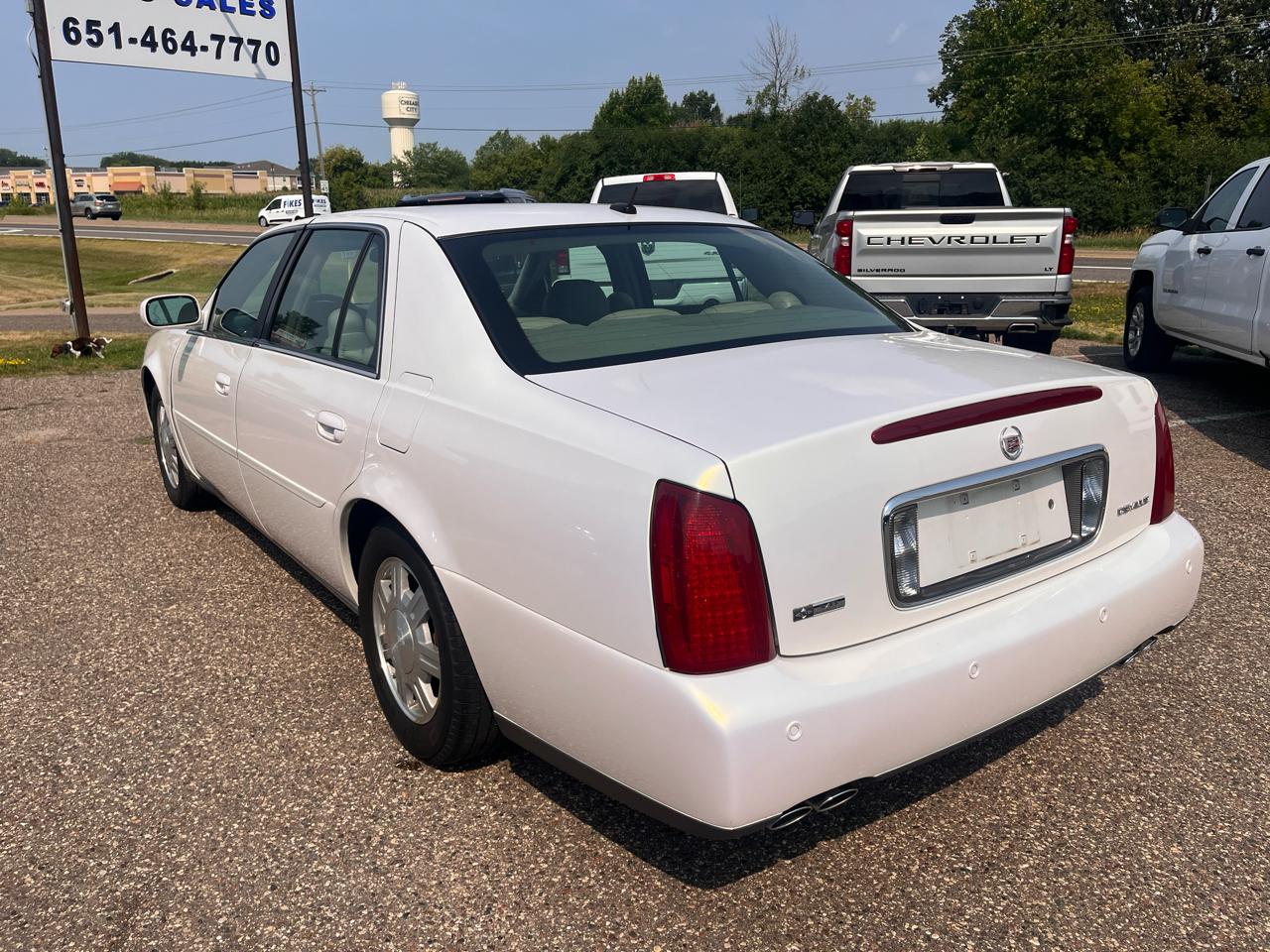 Cadillac DeVille Sedan 2005
